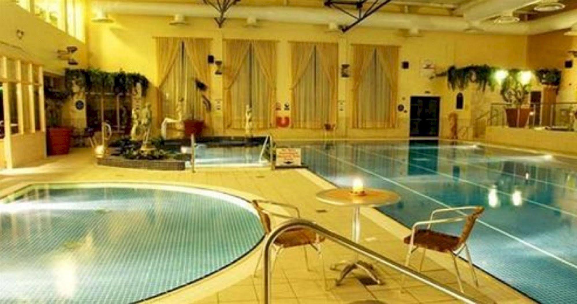 Breaffy Woods Hotel Каслбар Екстер'єр фото