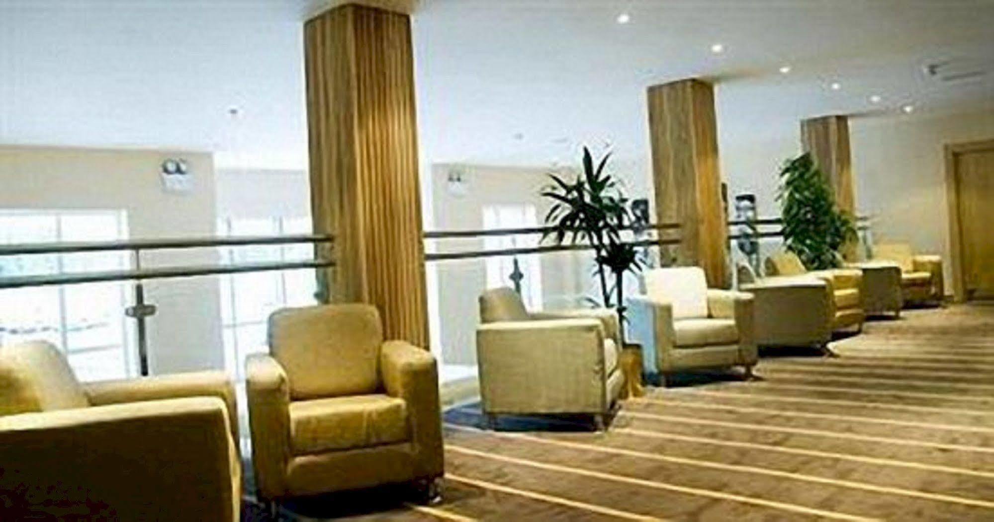 Breaffy Woods Hotel Каслбар Екстер'єр фото